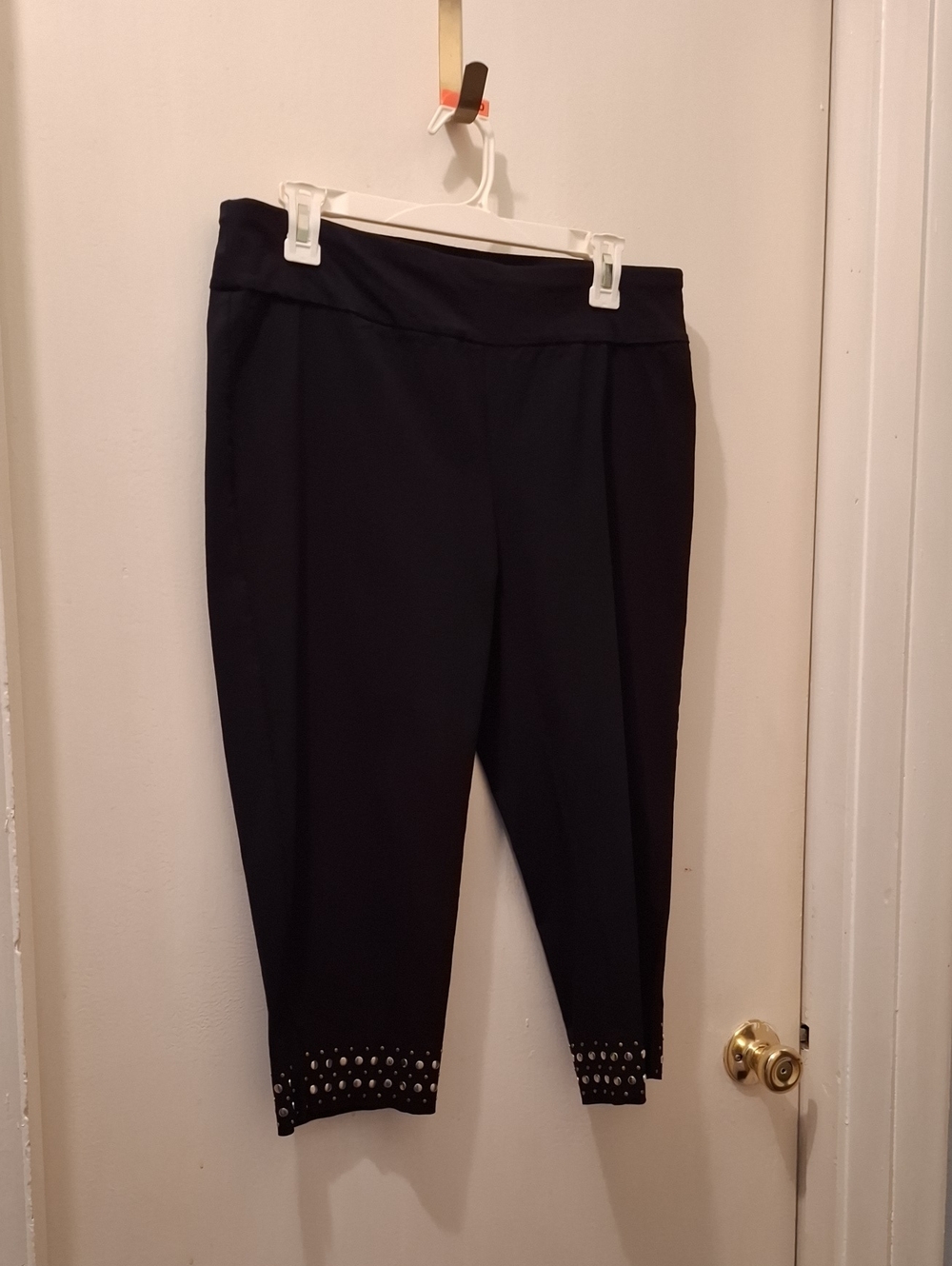 Stretch Black Cropped Pants with Stud-Hem